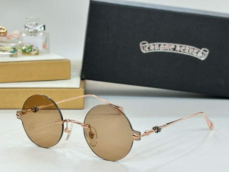 Picture of Chrome Hearts Sunglasses _SKUfw66527031fw